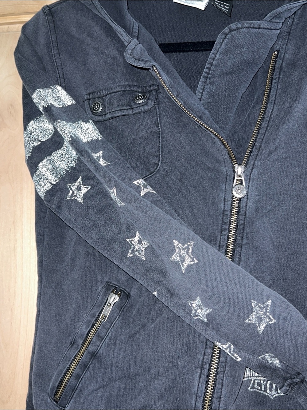 Harley-Davidson Black Hoodie with White Star Sleeve Accents - Picture 4 of 6